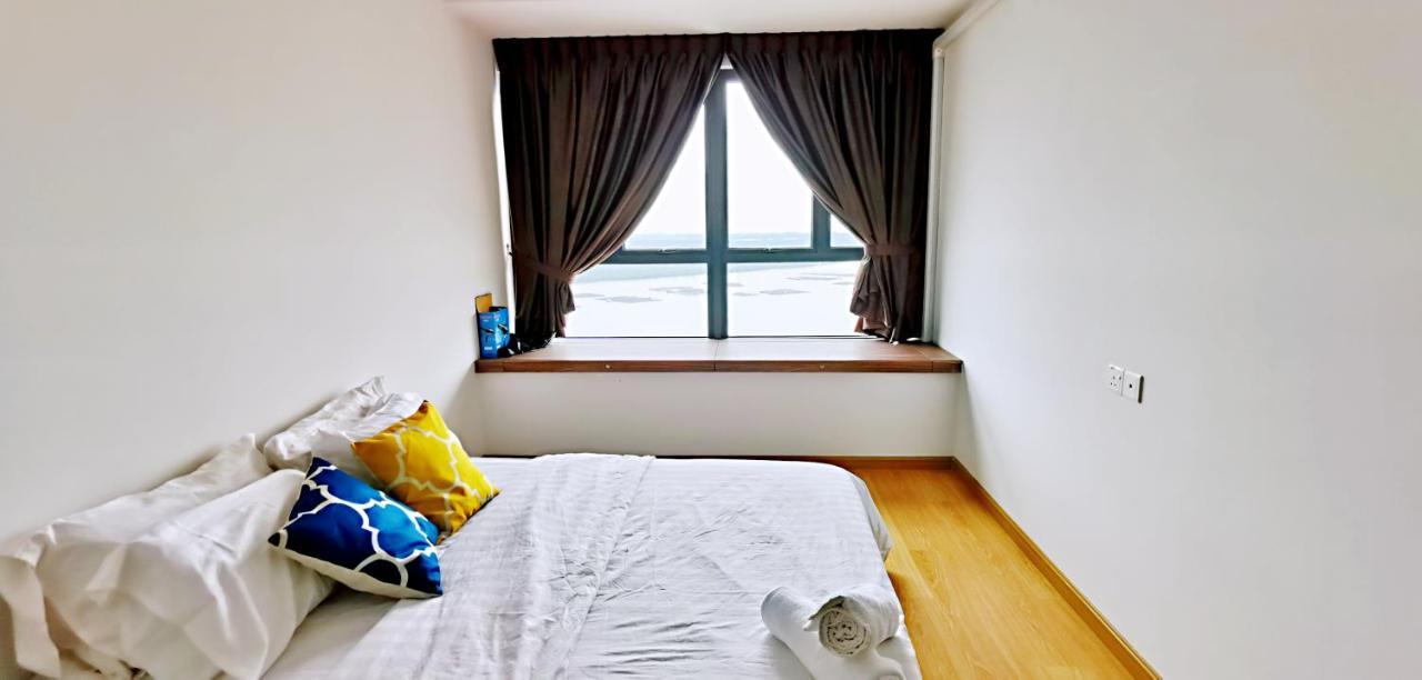 Апартаменти Superb Seaview Royal Strand Danga Bay Country Garden Джохор-Бару Екстер'єр фото